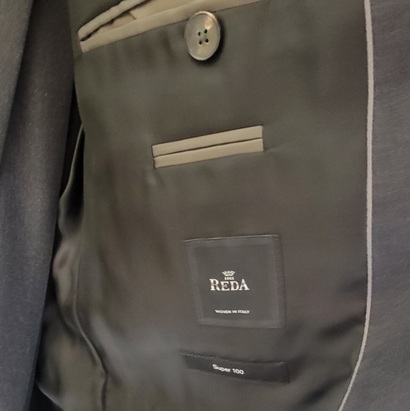 Suits Hugo Boss - Picture 3 of 4